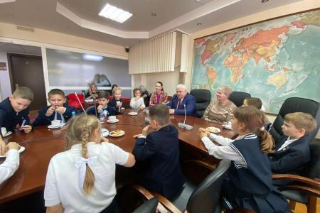 К.К. Тайсаев встретился со школьниками в Государственной Думе