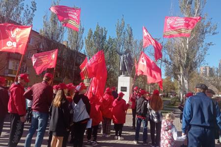 В годовщину Октября на Запорожской земле возродился Комсомол