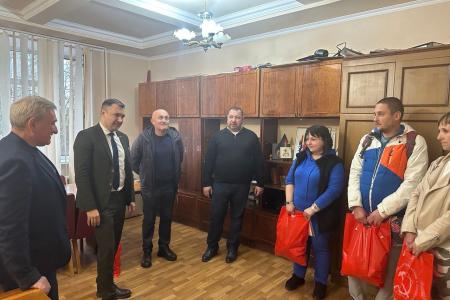 Депутаты Народного Совета от КПРФ Н.О. Сытов, Ю. Я. Якубов и С.А. Акубеков проводят работу в ДНР