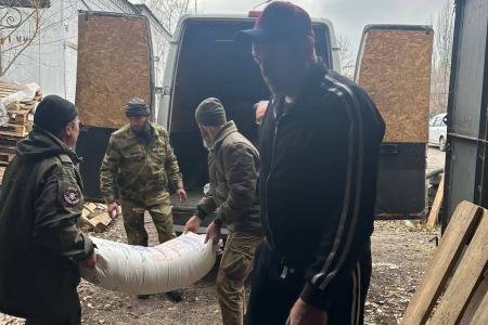 Депутаты Народного Совета от КПРФ Н.О. Сытов, Ю. Я. Якубов и С.А. Акубеков проводят работу в ДНР