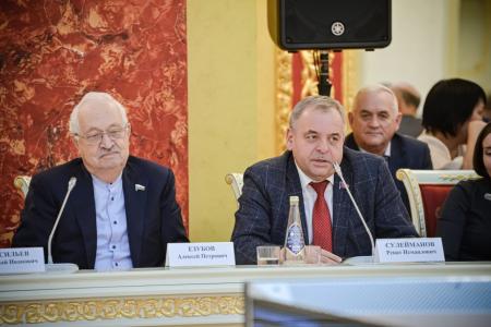 В.И.Кашин провел расширенное заседание комитета на тему: «Устойчивое развитие сельского хозяйства на примере Оренбургской области»