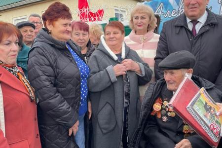 Лидер коммунистов Ставрополья Виктор Гончаров поздравил с вековым юбилеем защитника Сталинграда Алексея Полуэктова