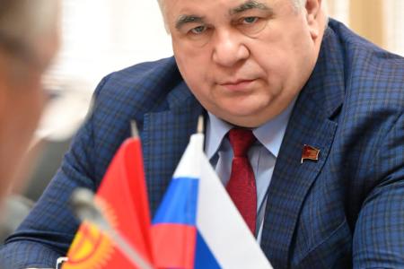 Л.И. Калашников и К.К. Тайсаев провели двухстороннюю встречу в Государственной Думе РФ