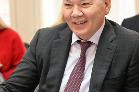 Л.И. Калашников и К.К. Тайсаев провели двухстороннюю встречу в Государственной Думе РФ