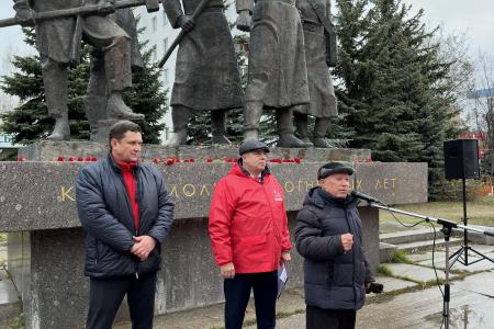 В Йошкар-Оле прошел митинг в честь 106-й годовщины Великой Октябрьской социалистической революции