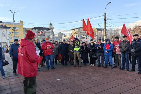 Несмотря на противодействия властей, ивановские коммунисты провели массовые мероприятия, посвящённые 106-й годовщине Великого Октября
