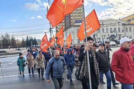 Несмотря на противодействия властей, ивановские коммунисты провели массовые мероприятия, посвящённые 106-й годовщине Великого Октября