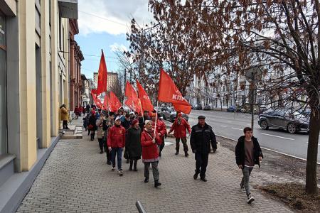 Несмотря на противодействия властей, ивановские коммунисты провели массовые мероприятия, посвящённые 106-й годовщине Великого Октября
