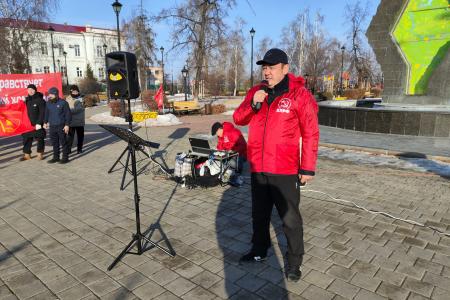 В Тюмени отметили 106-ую годовщину Великого Октября