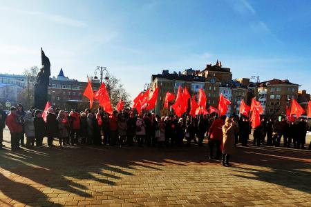 В Тюмени отметили 106-ую годовщину Великого Октября