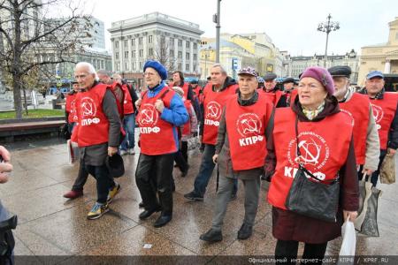 Г.А. Зюганов на митинге в Москве: Нас всегда будет вдохновлять Красное Знамя Ленина!