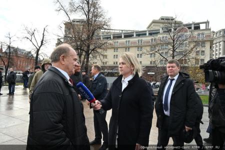 Г.А. Зюганов на митинге в Москве: Нас всегда будет вдохновлять Красное Знамя Ленина!