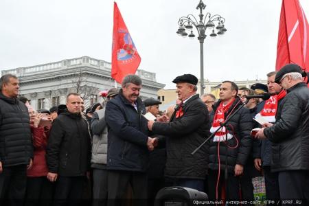 Г.А. Зюганов на митинге в Москве: Нас всегда будет вдохновлять Красное Знамя Ленина!