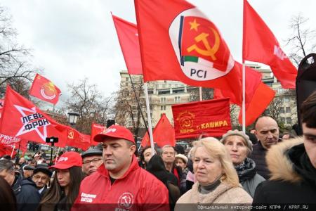 Г.А. Зюганов на митинге в Москве: Нас всегда будет вдохновлять Красное Знамя Ленина!
