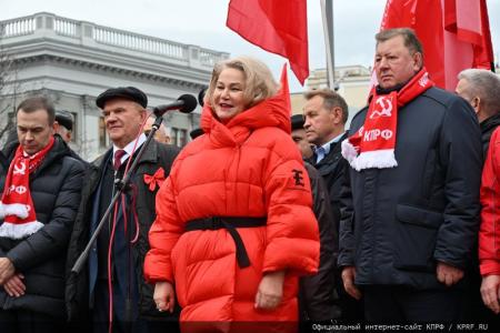 Г.А. Зюганов на митинге в Москве: Нас всегда будет вдохновлять Красное Знамя Ленина!