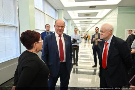 «Кипучая, могучая, никем непобедимая…». Г.А. Зюганов выступил на открывшейся в Госдуме выставке детских рисунков