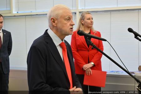 «Кипучая, могучая, никем непобедимая…». Г.А. Зюганов выступил на открывшейся в Госдуме выставке детских рисунков