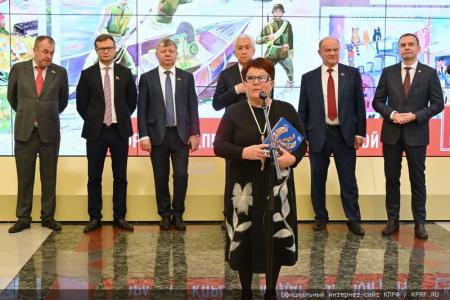 «Кипучая, могучая, никем непобедимая…». Г.А. Зюганов выступил на открывшейся в Госдуме выставке детских рисунков
