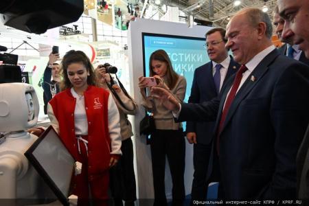 Г.А. Зюганов выступил в Москве на выставке-форуме «Россия» (ВДНХ) в День Ульяновской области