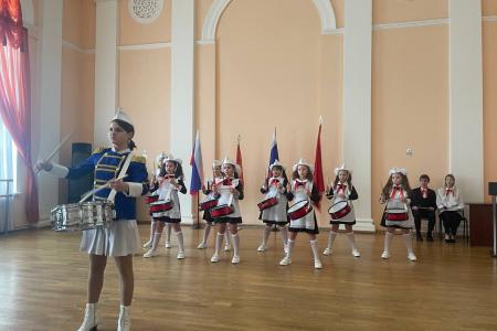 Орловская область. Конкурс знамённых групп и барабанщиков