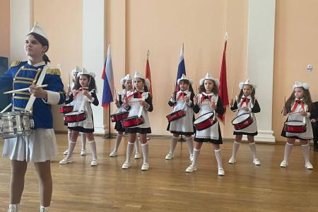 Орловская область. Конкурс знамённых групп и барабанщиков