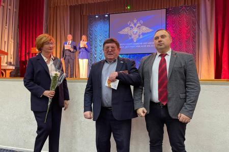 Крымские коммунисты поздравили сотрудников полиции и ветеранов милиции с профессиональным праздником