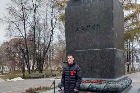 В Перми прошел митинг в честь годовщины Великой Октябрьской социалистической революции