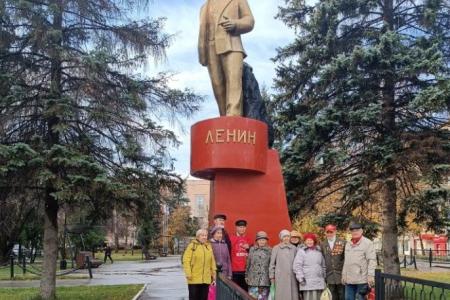 Саратовские коммунисты отметили 106-ю годовщину Великого Октября