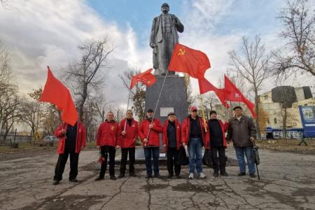 Саратовские коммунисты отметили 106-ю годовщину Великого Октября