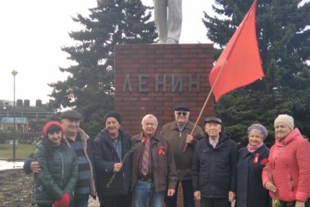 Саратовские коммунисты отметили 106-ю годовщину Великого Октября