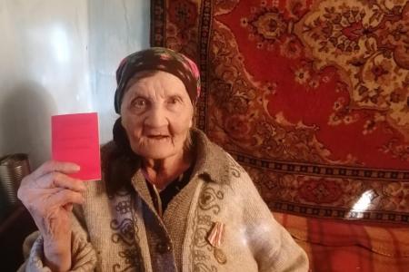 В Забайкалье детей войны села Антия Оловяннинского района наградили медалями