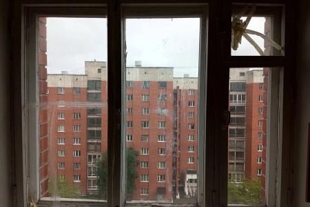 После запроса депутата-коммуниста В.П. Исакова прокуратура Свердловской области выявила массу нарушений правил содержания студенческих общежитий Уральского государственного педагогического университета