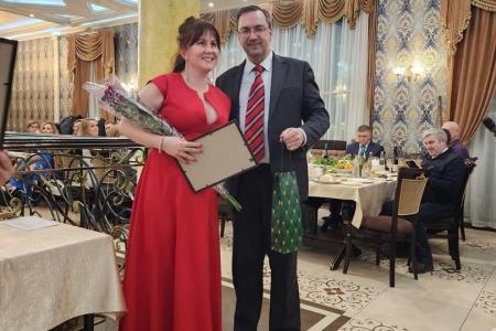 По поручению руководителя фракции КПРФ Мособлдумы Александра Наумова был поздравлен коллектив «Мособлэнерго» в Домодедове