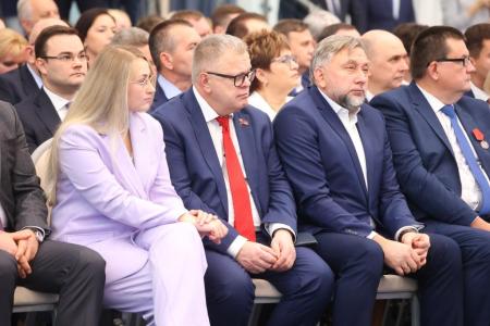 Депутаты-коммунисты приняли участие в праздничном мероприятии в Доме Правительства Московской области