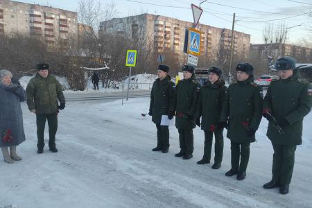 Тамара Казанцева почтила память тюменца, героя Советского Союза Виктора Худякова