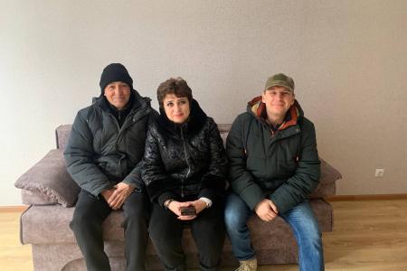 Белгородцам из приграничья обустроиться в новых квартирах помогает депутат Госдумы Сергей Гаврилов