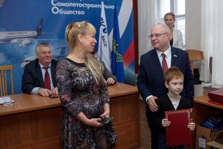 Депутат Госдумы Сергей Гаврилов поздравил жителей Воронежской и Белгородской областей с наступающим Новым годом