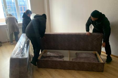 Белгородцам из приграничья обустроиться в новых квартирах помогает депутат Госдумы Сергей Гаврилов