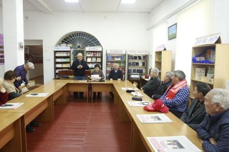Калмыкия. Встреча депутатов КПРФ с избирателями в поселке Яшкуль