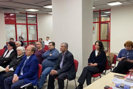 День рождения Сталина в Перми: коммунисты встретили его за учёбой