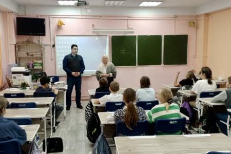 Тульский обком КПРФ продолжает организовывать патриотические уроки для школьников
