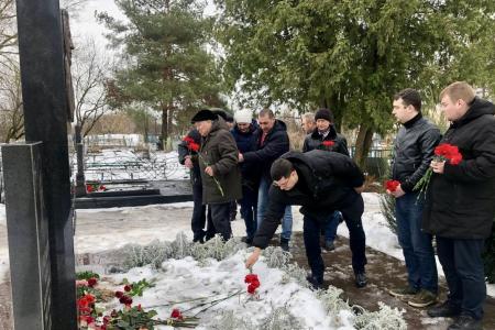 Коммунисты Тульской области почтили память народного Губернатора В.А. Стародубцева