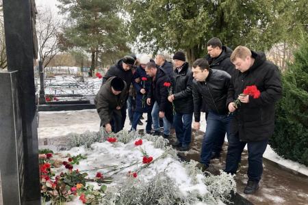 Коммунисты Тульской области почтили память народного Губернатора В.А. Стародубцева