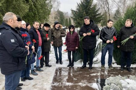 Коммунисты Тульской области почтили память народного Губернатора В.А. Стародубцева