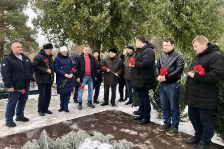 Коммунисты Тульской области почтили память народного Губернатора В.А. Стародубцева