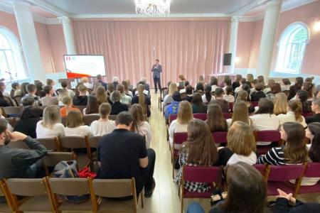 Ставропольские дети войны былой и герои сегодняшней СВО продолжают Уроки мужества