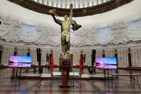 К.К. Тайсаев встретился со студентами из ЮО, принял участие в памятном мероприятии в честь И. Плиева и провёл двухсторонние встречи в ГД РФ