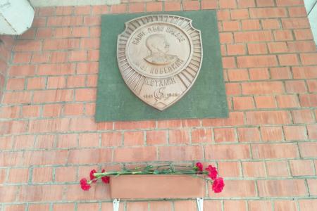 Коммунисты Забайкалья возложили цветы в честь 144-й годовщины со дня рождения Сталина