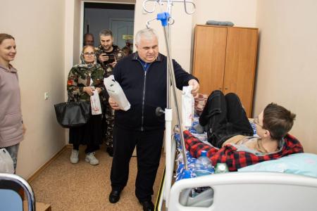 Делегация КПРФ во главе с К.К. Тайсаевым работает на Донбассе
