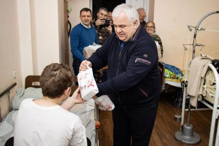 Делегация КПРФ во главе с К.К. Тайсаевым работает на Донбассе